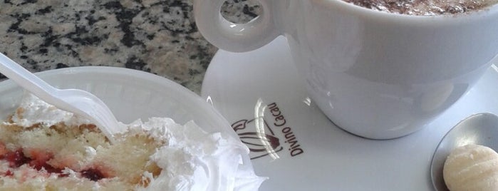 Divino Cacau Chocolateria is one of .coffee break..