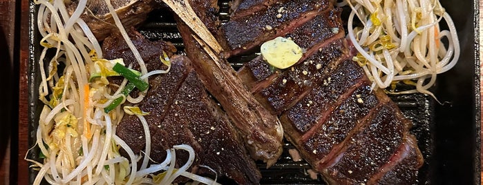윤익 is one of Seoulite -  Meat / 肉.