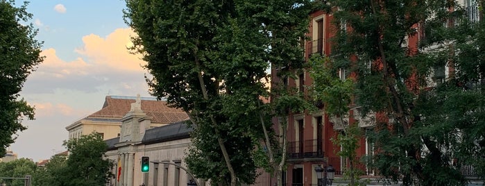 Plaza de la Lealtad is one of Madrid.