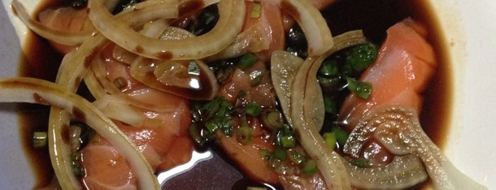 Hino Japanese Food is one of Fernando André'ın Beğendiği Mekanlar.