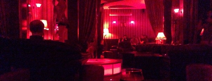 Chicago Night Club is one of Lieux sauvegardés par Jim.