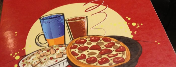Pizza Hut is one of Lugares favoritos de Tracy.