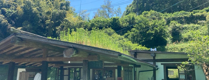 屋根に花壇のある店 is one of パンとかスイーツとか。.