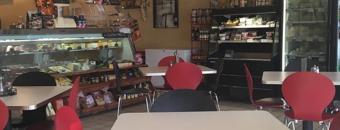 Frantonio's Italian Deli & Cafe is one of Favorite places in barrington.