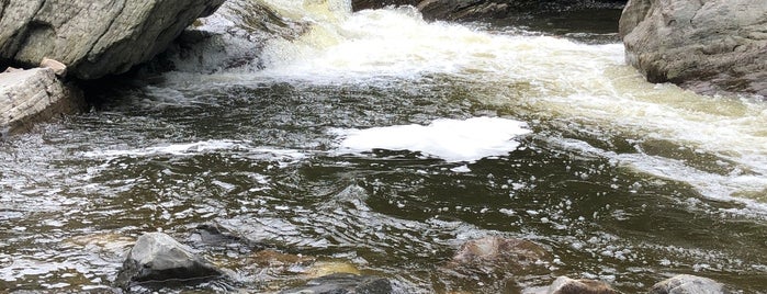 Bristol Falls is one of Afi’s Liked Places.