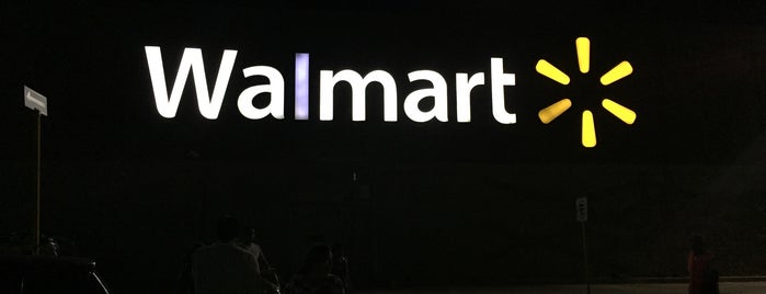 Walmart is one of Cancún's To Do.