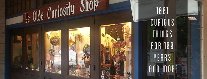 Ye Olde Curiosity Shop is one of Kate and Mom's Seattle visit.