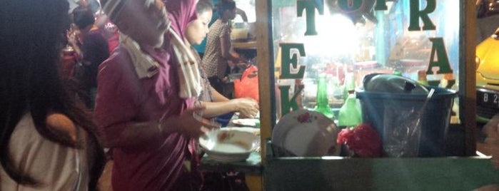 Bubur ayam 851 is one of Must-visit Food in Tangerang.