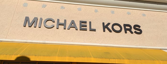 Michael Kors is one of Orlando Fl  🏰🎢🎡🎠🎆🎈✈🐬🐬.