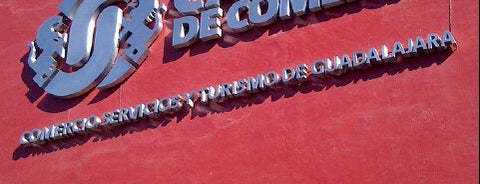 Cámara de Comercio de Guadalajara is one of Posti che sono piaciuti a Teresa.