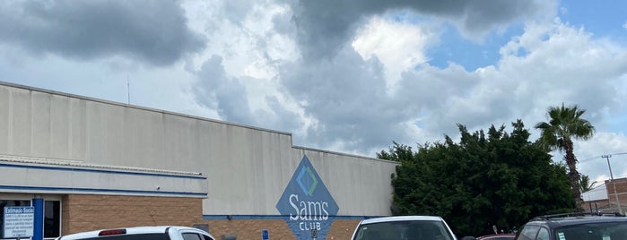 Sam's Club is one of De finde.