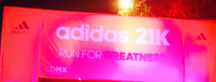 Carrera 21k Adidas is one of สถานที่ที่ Guillermo ถูกใจ.