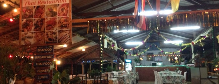 Samui Paleang Restaurant is one of Lugares guardados de Ilke.