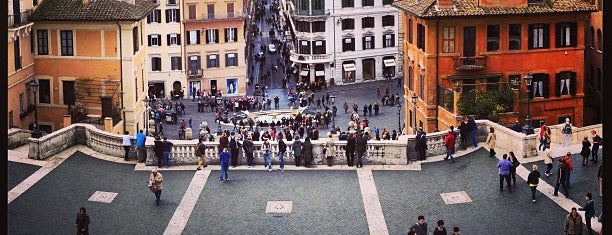 Piazza della Trinità dei Monti is one of Rome To Do List.