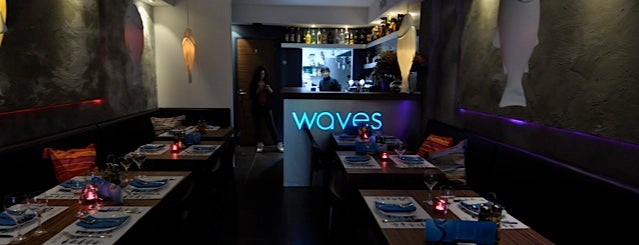 Waves Greek Restaurant is one of Posti che sono piaciuti a Mykolas.