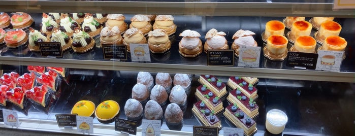 Saint-honoré Bakery & cake is one of スイーツ！(^o^).