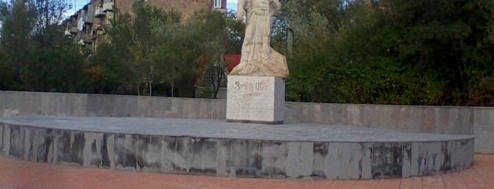 Monument To Tigran Mets is one of Yerevan Monuments, Sculptures.