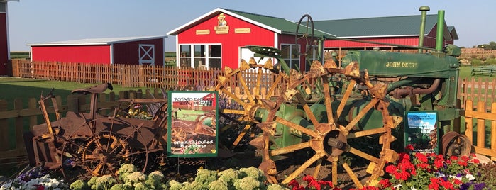 Stade's Farm Market is one of The Best of McHenry County.