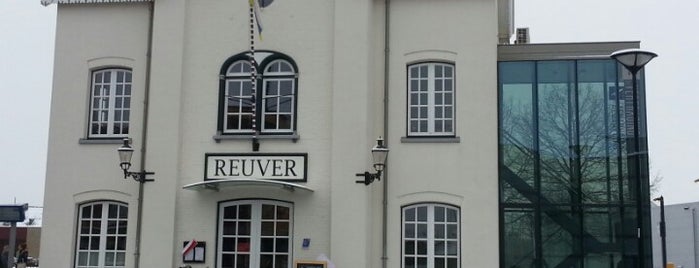 Station Reuver is one of Limburg.