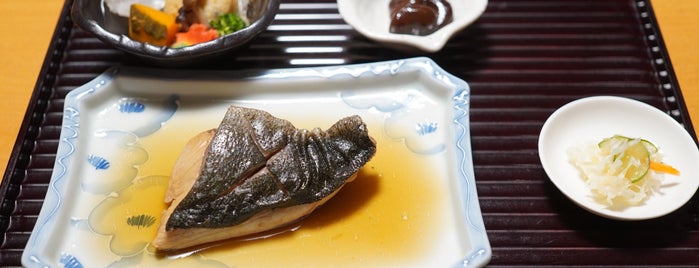 快鮮八代田 is one of Eating and Drinking on Naoshima.