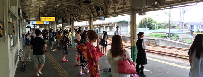 加茂駅 is one of 新潟県の駅.