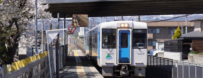 Nishi-Sagae Station is one of JR 미나미토호쿠지방역 (JR 南東北地方の駅).