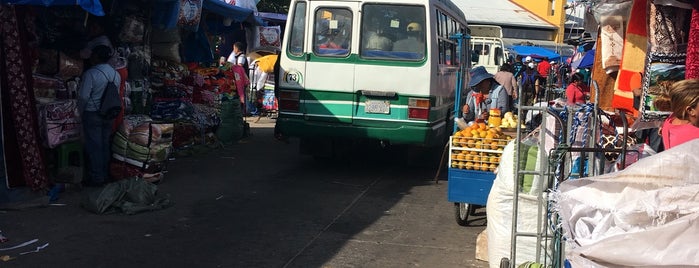 Feria Barrio Lindo is one of Compras y Abastecimiento SRZ.