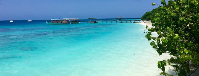 Baa Atoll is one of Tempat yang Disukai Lutzka.