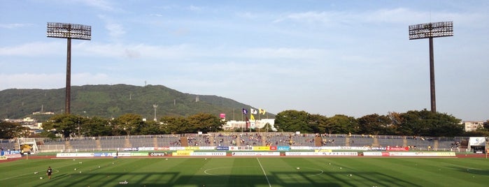黒崎播磨陸上競技場 in HONJO is one of Jリーグスタジアム.