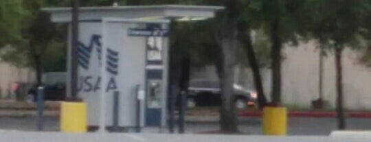 USAA - ATM is one of สถานที่ที่ Steve ถูกใจ.