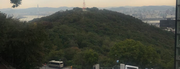 N Seoul Tower is one of Tugba : понравившиеся места.