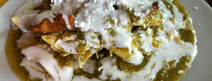 Chilaquil del valle is one of Los mejores chilaquiles.