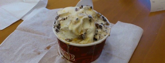 Cold Stone Creamery is one of Ryanさんの保存済みスポット.