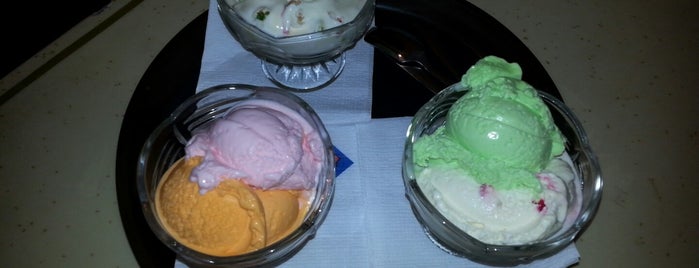 Carnival Ice Cream Parlour is one of Favorite Food.