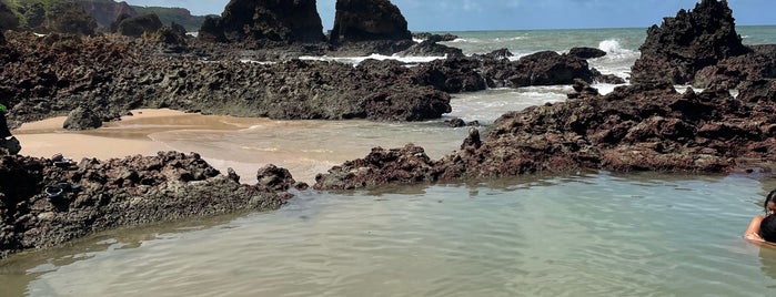 Praia de Tambaba is one of LUGARES QUE VALE A PENA CONHECER.