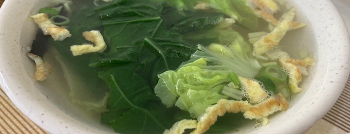 忠誠山東蔥油餅 (此燈亮有餅) is one of Noodle or Ramen? 各種麵食在台灣.