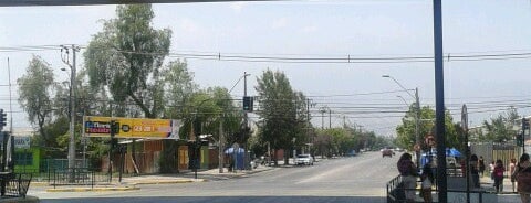 Vicuña Mackenna con San José de la Estrella is one of La Florida.