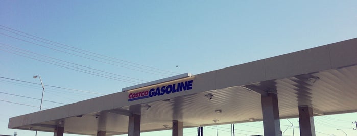 Costco Gasoline is one of Lieux qui ont plu à Bill.
