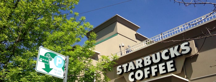 Starbucks is one of Locais curtidos por kerryberry.