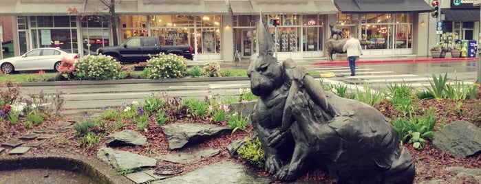 Rabbits bronze sculpture - "Close Quarters" is one of Kirkland Spots.
