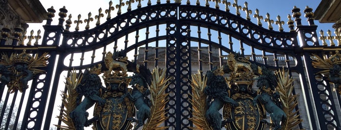 Buckingham Palace Gate is one of London.