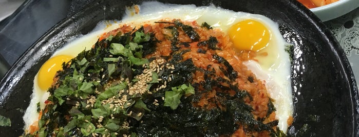 신가네 솥뚜껑 볶음밥 is one of Best food.