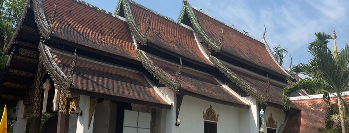 Wat Umong Maha Thera Chan is one of Chiangmai Mai.