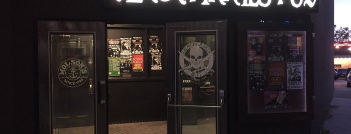 Black Pirates Pub is one of Thunder Bay Bars.