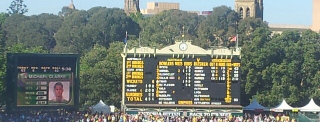 Adelaide Oval is one of FoodMeUpScotty : понравившиеся места.