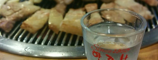 흑돼지 한마당 is one of Junさんの保存済みスポット.