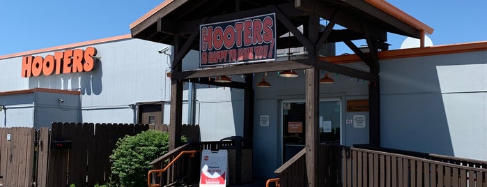 Hooters is one of Been There Done That.