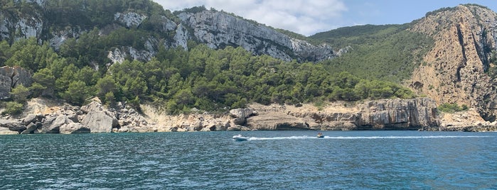 Cala d'Albarca / Eubarca is one of Ibiza.