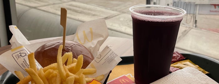 McDonald's is one of Tempat yang Disukai Wagne®.