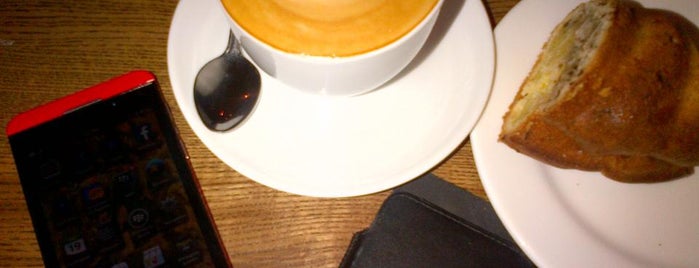 EspressoHolic is one of Orte, die Iryna gefallen.